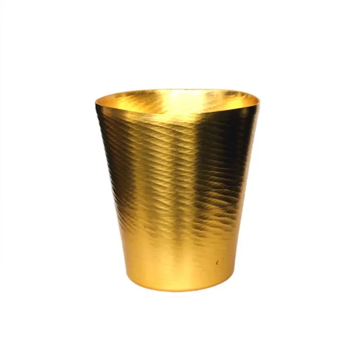 Coppa in alluminio con motivo pesce