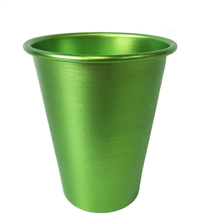Bicchieri in alluminio riutilizzabili